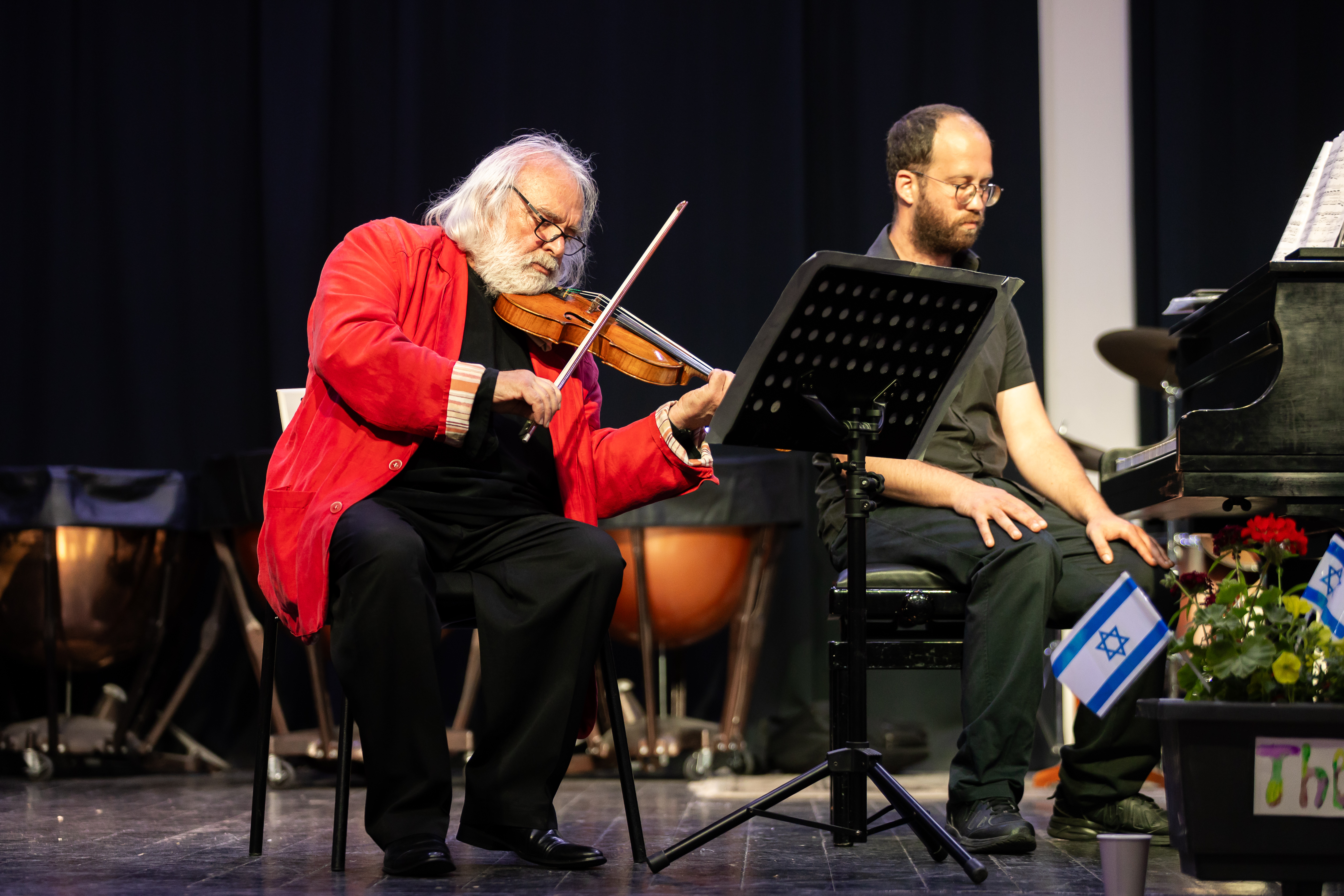 Healing Farm fundraising concert